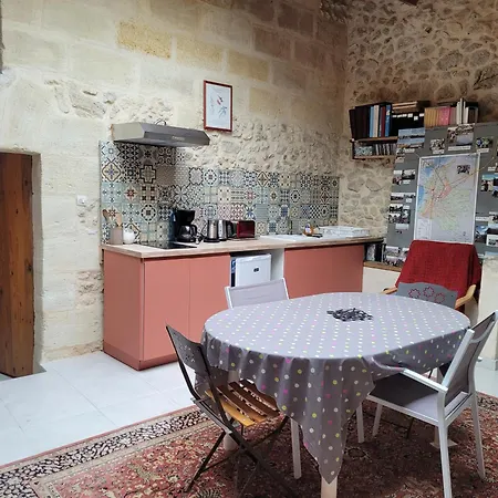 Duplex Girondin Avec Piscine Feriehus Izon