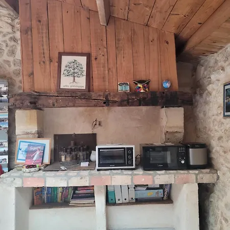 Feriehus Duplex Girondin Avec Piscine Izon