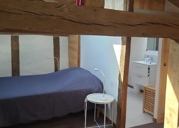 Nyaraló Duplex Girondin Avec Piscine Izon